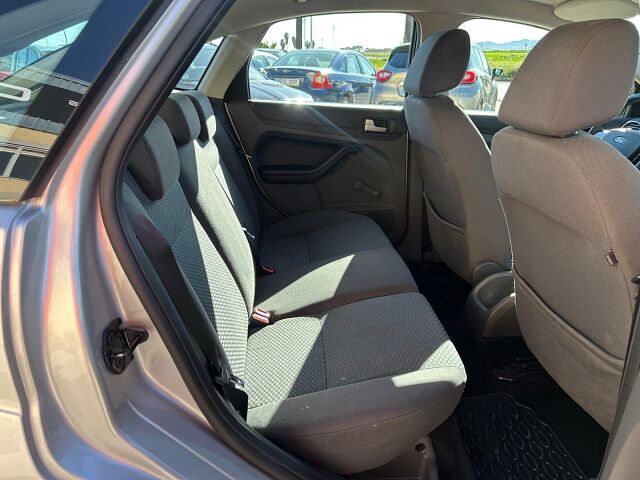 FORD FOCUS TREND 1.6 AUTO SPANISH LHD IN SPAIN ONLY 57000 MILES SUPERB 2007